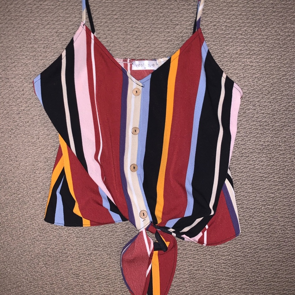 Vestique Crop Top